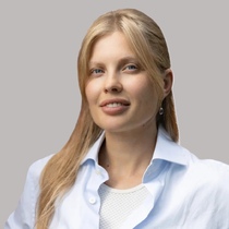Назарова Юлиа