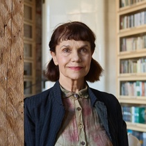 Марина Лошак